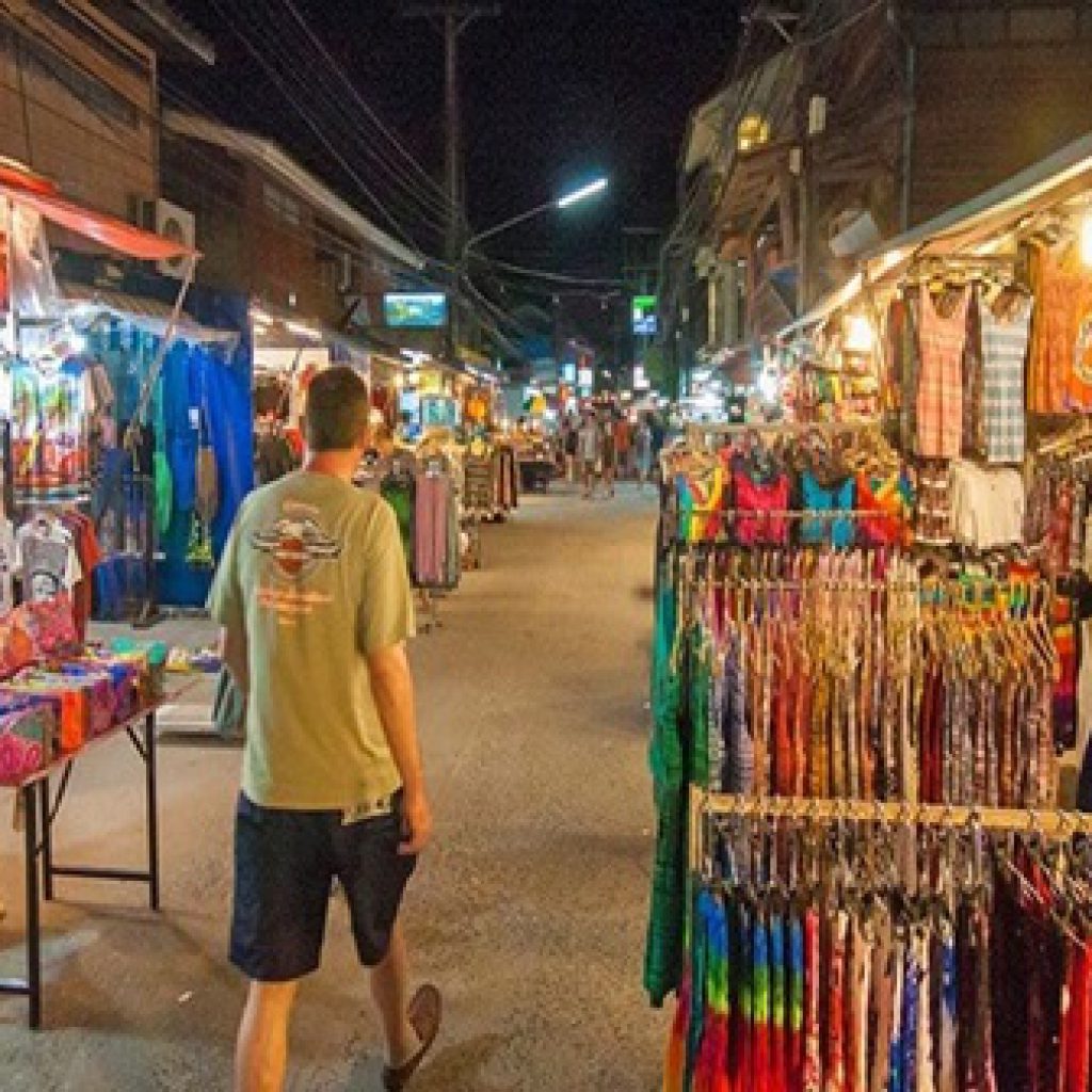 تور تایلند و بازدید از بازار fisherman's village walking street ساموئی