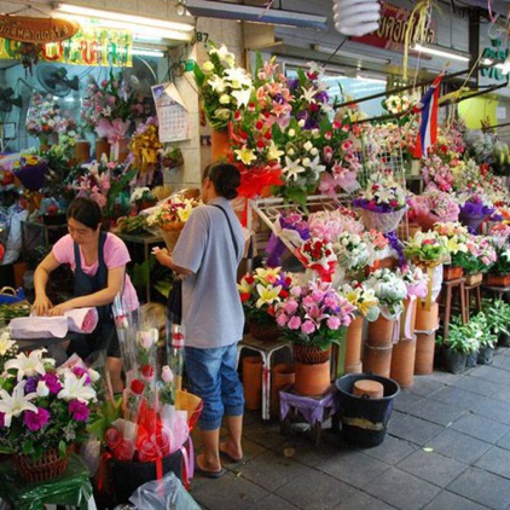 تور تایلند سفر تایلند و بازدید از بازار محلی Pak Khlong Talat Flower بانکوک