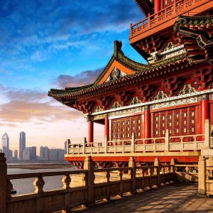 یکی از پرجمعیت ترین شهرهای جهان، پکن است که پایتخت کشور چین می باشد. این شهر از قدمت بسیار بالایی برخوردار است و در اکثر دوره های حکومت این...